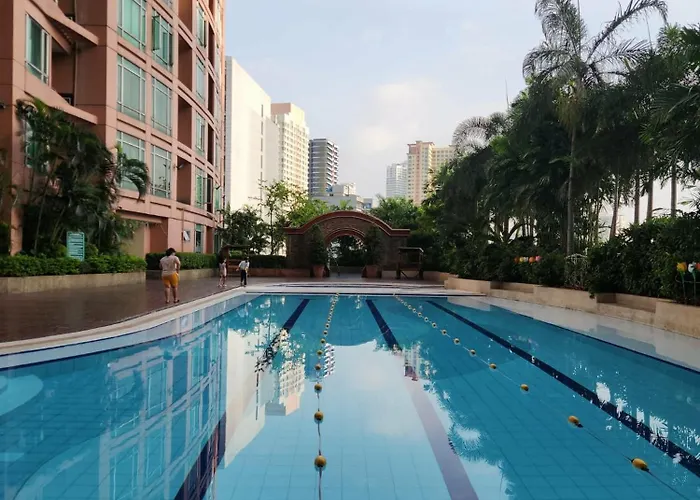 Escape Near Makati Med, Free Pool & Gym *